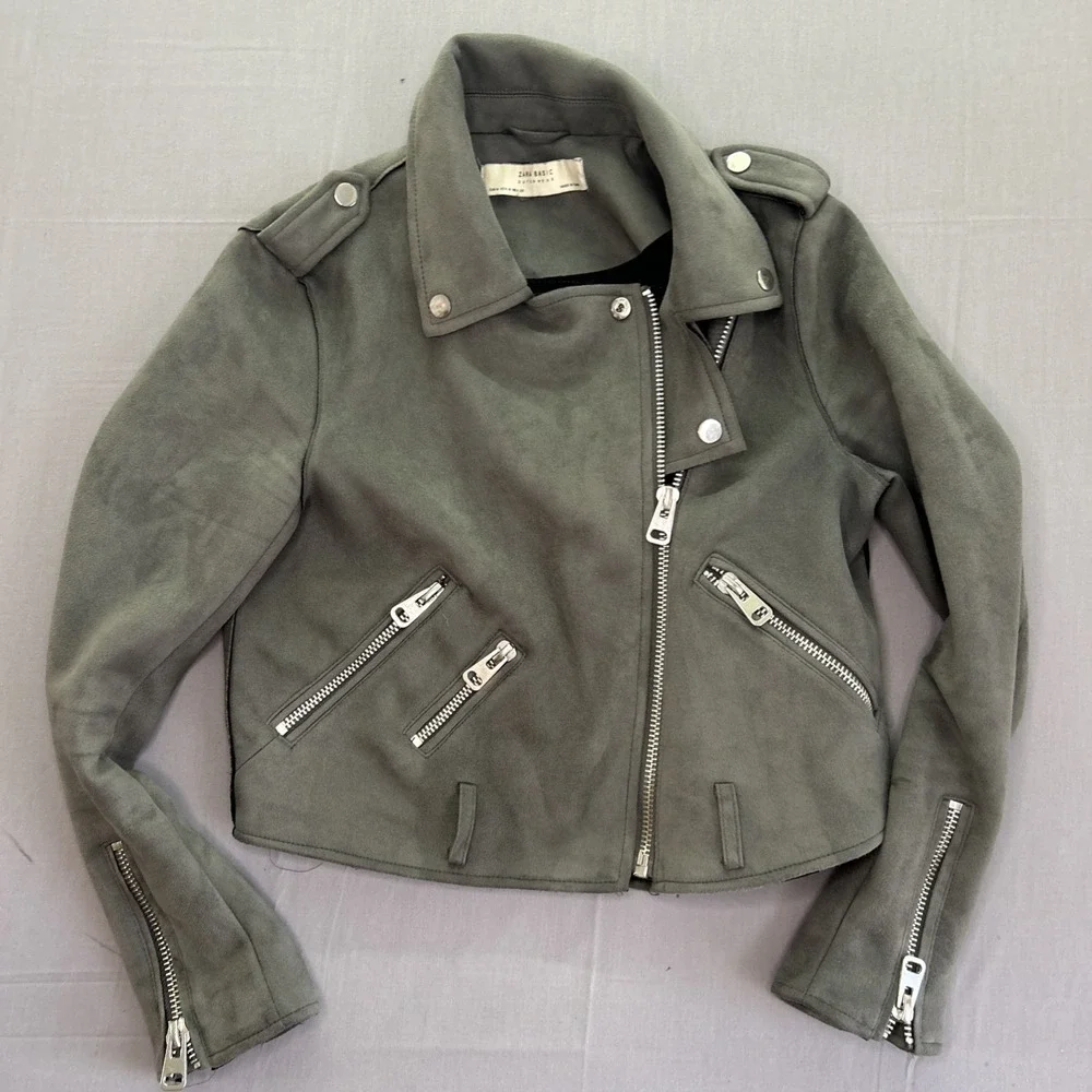 Zara Basic Faux Suede Cropped Biker Jacket Womens Medium Gray Moto Punk Zippers